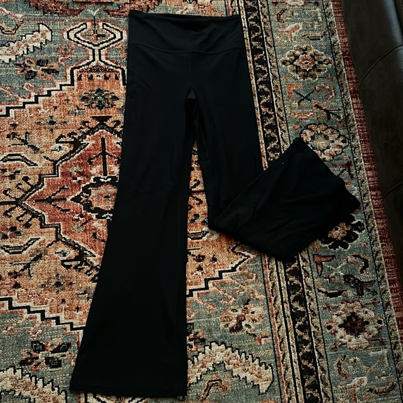 Women’s Athleta flare high rise flare pants - small, black - Picture 1 of 3